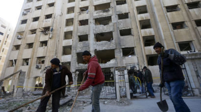 이스라엘, 지진 후 시리아 첫 공습…민간인 등 15명 숨져