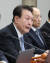 윤석열 대통령이 21일 서울 용산 대통령실에서 열린 국무회의를 주재하고 있다. 뉴시스