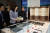 김건희 여사가 21일 오후 서울 용산구 국립중앙박물관에서 열린 '외규장각 의궤, 그 고귀함의 의미' 특별전을 관람하고 있다. 사진 대통령실