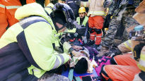 숨진 남편 안긴채 구조된 여성도…韓구호대 밝힌 처참한 광경 