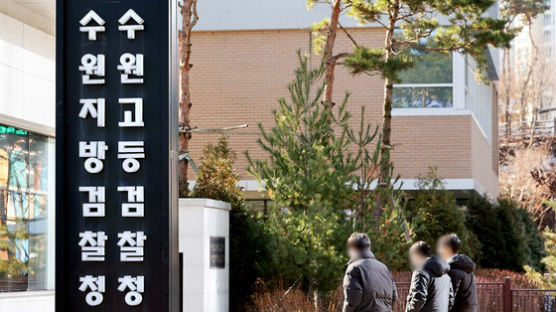[속보] 檢, '쌍방울 대북송금 의혹'…관련자 집까지 싹 다 뒤진다