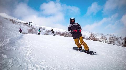 "50년째 스키 초급코스, 그래도 행복"…홋카이도 '눈'은 달랐다