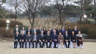 김진표, 한미일 의원회의 만찬…"동북아 안보 관련 3국 협력 교류 확대"