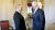블라디미르 푸틴(왼쪽) 러시아 대통령이 2021년 6월 16일 스위스 제네바에서 열린 미-러 정상회담에서 조 바이든(오른쪽) 미국 대통령과 대화하고 있다. 당시 푸틴 대통령은 바이든 대통령에게 약 1550만원 상당의 필기구 세트를 선물했다. AP=연합뉴스