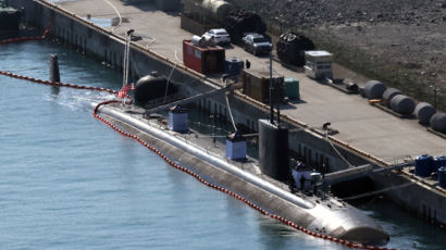 [사진] ‘북 도발 경고’ 미군 핵추진잠수함 부산 입항
