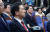 국민의힘 김기현, 안철수 당 대표 후보가 27일 오후 서울 여의도 국회에서 열린 의원총회에 참석해 있다. 뉴시스