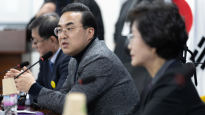내전 벌어진 민주당…박홍근, 9일 친문·친명·중립 의원 모은다