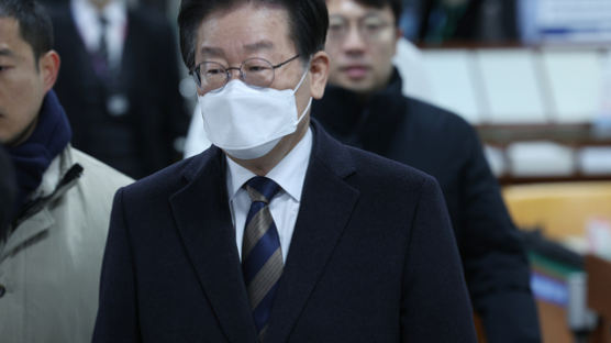 이재명, 선거법 위반 재판 출석…"김문기 몰랐나"에 묵묵부답
