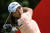 고진영이 한국 여자골프의 오랜 침묵을 깼다. 한국 선수들의 최근 18경기 연속 무승 부진을 털고 5일 열린 LPGA 투어 HSBC 위민스 월드 챔피언십에서 정상을 밟았다. 이 대회 2연패이자 개인 통산 14번째 우승이다. [AFP=연합뉴스]