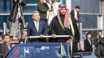 [포토타임]의장대 사열 받는 한·사우디 국방부 장관