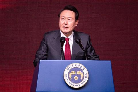 '1호당원' 尹, 전당대회서 "당 위기 정치적 기회로 악용하면 안 돼"