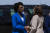 지난해 7월 자신의 지역구인 일리노이를 방문한 카멀라 해리스(오른쪽) 부통령을 맞이하는 로렌 언더우드 의원. AP=연합뉴스