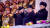 북한 김정은 국무위원장이 건군절 75주년인 지난달 8일 평양 김일성광장에서 열린 열병식에서 행진하는 군인들에게 엄지손가락을 들어 보이고있다. 연합뉴스