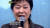 2012년 박근혜 당시 새누리당 비상대책위원장이 한 방송에 출연해 혼성그룹 거북이의 ‘빙고’를 부르는 모습. 사진 방송화면 캡처