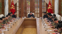김정은, 당중앙군사위 주재…‘전쟁억제력’ 활용 중대조치 논의 결정
