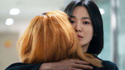 손에 피 한방울 안묻힌 송혜교 복수극…"가해자 자멸 위로됐다"