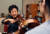 ‘한국 바이올린의 대모’로 불리는 고 김남윤 한국예술종합학교 명예교수가 생전에 바이올린을 연주하는 모습. 고인은 한예종 설립 멤버로 300명이 넘는 후학을 양성했다. [중앙포토]