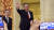 13일 베이징 인민대회당 3층 금색대청에서 열린 기자회견에 리창 신임 중국 국무원 총리가 입장하며 기자들을 향해 손을 흔들고 있다. 신경진 특파원