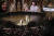 12일(현지시간) 미국 로스앤젤레스 돌비극장에서 열린 제95회 아카데미 영화상 시상식에서 영화 ‘에브리씽 에브리웨어 올 앳 원스’의 양쯔충이 여우주연상을 받았다. 로이터=연합뉴스