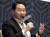 최태원 SK그룹 회장이 지난 2월 3일 서울 광진구 워커힐 호텔에서 열린 ‘2023 신임임원과의 대화’에서 신임임원 패널과 토론을 하고 있다. 사진 SK