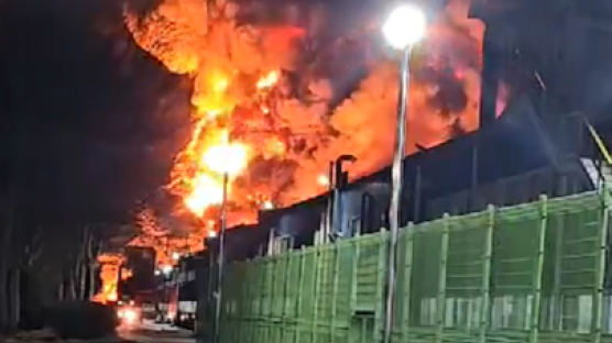 한국타이어 공장 화재로 붕괴, 자동차업계로 불똥 우려