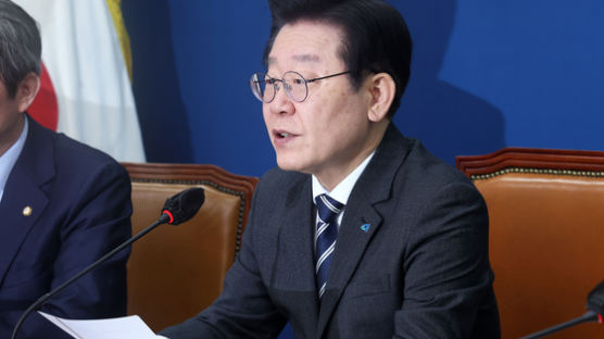 李 200일 발언 전수 조사…정책·경제 줄고 尹·검찰 늘었다