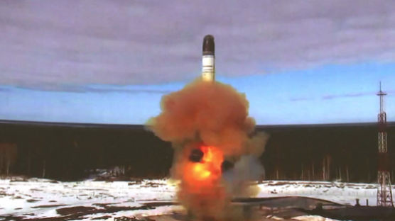 美 ‘핵군축조약’ 소멸 대비책 세운다…"군비확장 불 붙을수도"