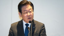 "김문기 모른다" 이재명, 두 번째 재판 출석…선거법 위반 혐의