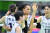 23일 수원체육관에서 열린 현대건설과의 여자배구 플레이오프 1차전에서 득점한 뒤 환호하는 도로공사 선수들. 사진 한국배구연맹