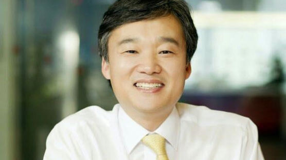 [속보] 윤경림 KT 대표후보 사퇴…"새 CEO 선출이 바람직"