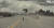 기아 쏘울 차량이 지난 23일(현지시각) 미국 고속도로에서 타이어를 들이받고 공중으로 3m 이상 튀어오르는 사고가 났다. 사진 폭스 뉴스 유튜브 영상 캡처