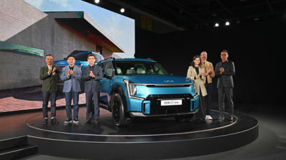 [사진] 기아 SUV 전기차 ‘EV9’ 공개 … 한 번 충전으로 500㎞ 주행