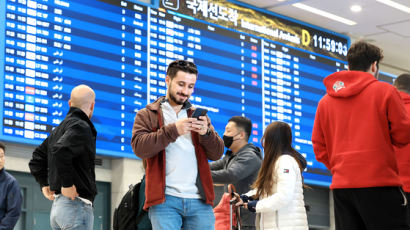 19만명에 여행비 10만원…22개국 외국인엔 여행허가 면제 