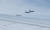 30일 대만 공군 F-16 중미 국가 순방 중인 차이잉원 대만 총통의 비행기 근처에서 비행하고 있다. 로이터=연합뉴스