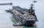 미국 해군의 핵추진 항공모함 니미츠함(CVN 68)이 지난달 28일 부산 해군작전사령부 부산작전기지에 입항하고 있다. 송봉근 기자