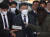 김만배씨가 지난 2월 서울중앙지법에서 열린 범죄수익은닉 혐의 영장실질심사에 출석하고 있다. 뉴스1