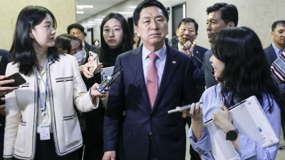 김기현, 총체적 위기에 “의원 정수 축소” 긴급 혁신안 발표