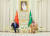 시진핑 중국 국가주석(왼쪽)이 지난해 12월 사우디아라비아 리야드에서 무함마드 빈살만 사우디 왕세자를 만나 기념촬영을 하고 있다. 로이터=연합뉴스