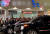 윤석열 대통령이 지난 6일 부산 해운대구 한 횟집에서 목격됐다. 이날 회식 자리엔 야당 도지사들도 함께했다. 사진 온라인커뮤니티 캡처