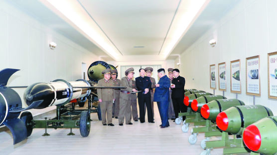"총알 갈아끼우듯 '핵탄두' 탑재…이런 방식, 북한이 유일" [북핵 어디까지 왔나]