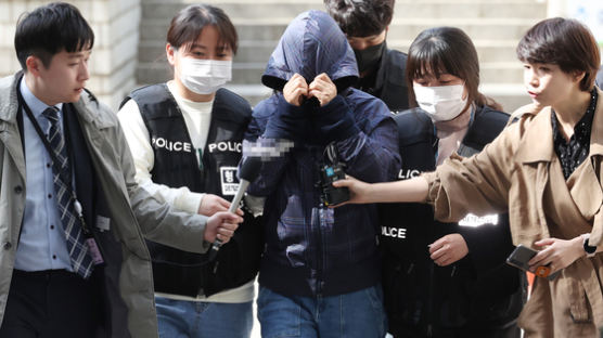 '납치살인 배후' 재력가 남편 이어 아내도 구속…"증거인멸 우려"
