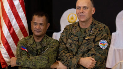 美·필리핀, 역대 최대 규모 합동군사훈련…中 견제