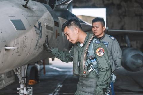 '곰돌이 푸' 시진핑에 강펀치?…대만 공군로고 주문 폭증 왜