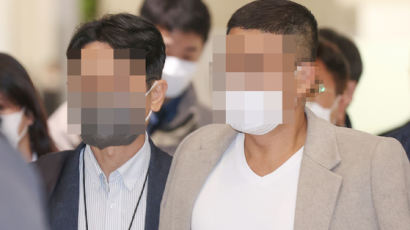 檢, '쌍방울' 김성태 해외도피 도운 수행비서에 징역 1년6월 구형