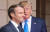 지난 2019년 6월 프랑스 캉에서 열린 2차대전 노르망디 상륙작전 75주년 행사에 참석한 에마뉘엘 마크롱 (왼쪽)대통령과 도널드 트럼프 미국 대통령. 로이터=연합뉴스