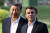 지난 7일 중국을 국빈 방문한 에마뉘엘 마크롱(오른쪽) 프랑스 대통령이 광둥성 광저우 쑹위안(松園)에서 시진핑 중국 국가주석과 산책을 하고 있다. AFP=연합뉴스