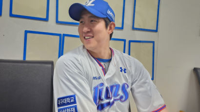 홈런 1위로 역대급 시즌 출발한 김동엽 "내 자신도 의아해"