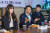 국민의힘 김기현 대표가 13일 오후 서울 구로구의 한 카페에서 열린 일하는 청년들의 내일을 위한 두 번째 이야기 간담회에서 참석자들과 대화하고 있다. 중앙포토