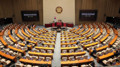 국회 전원위 선거제 토론 나흘…與 박수 받은 野의원 발언은