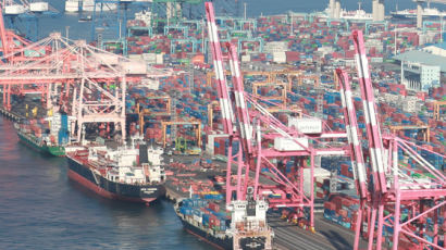 '수출 한국' 비상 걸렸다...글로벌 수출 점유율 2.7% 역대 최악
